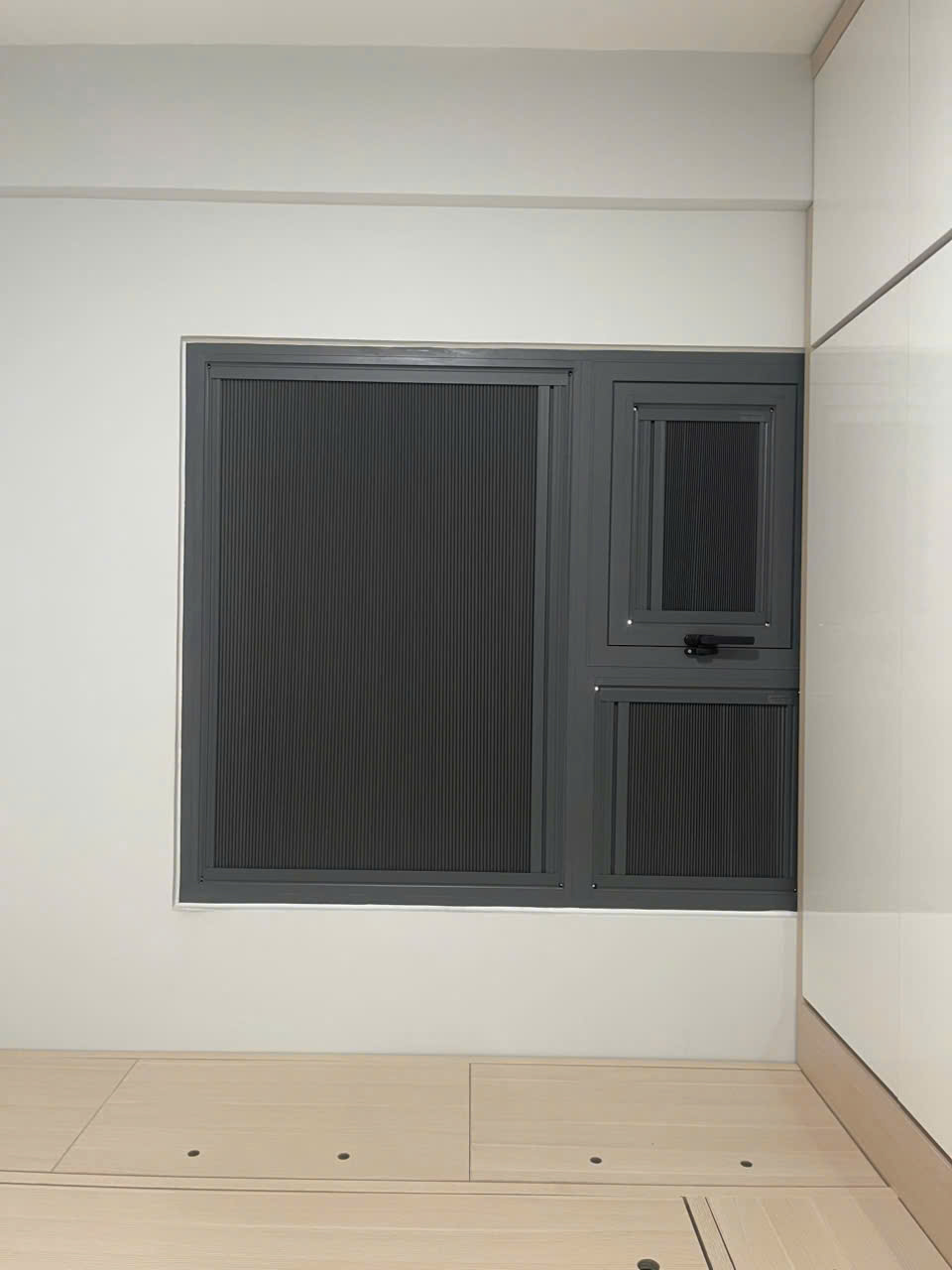 RÈM TỔ ONG TRÊN KÍNH 6